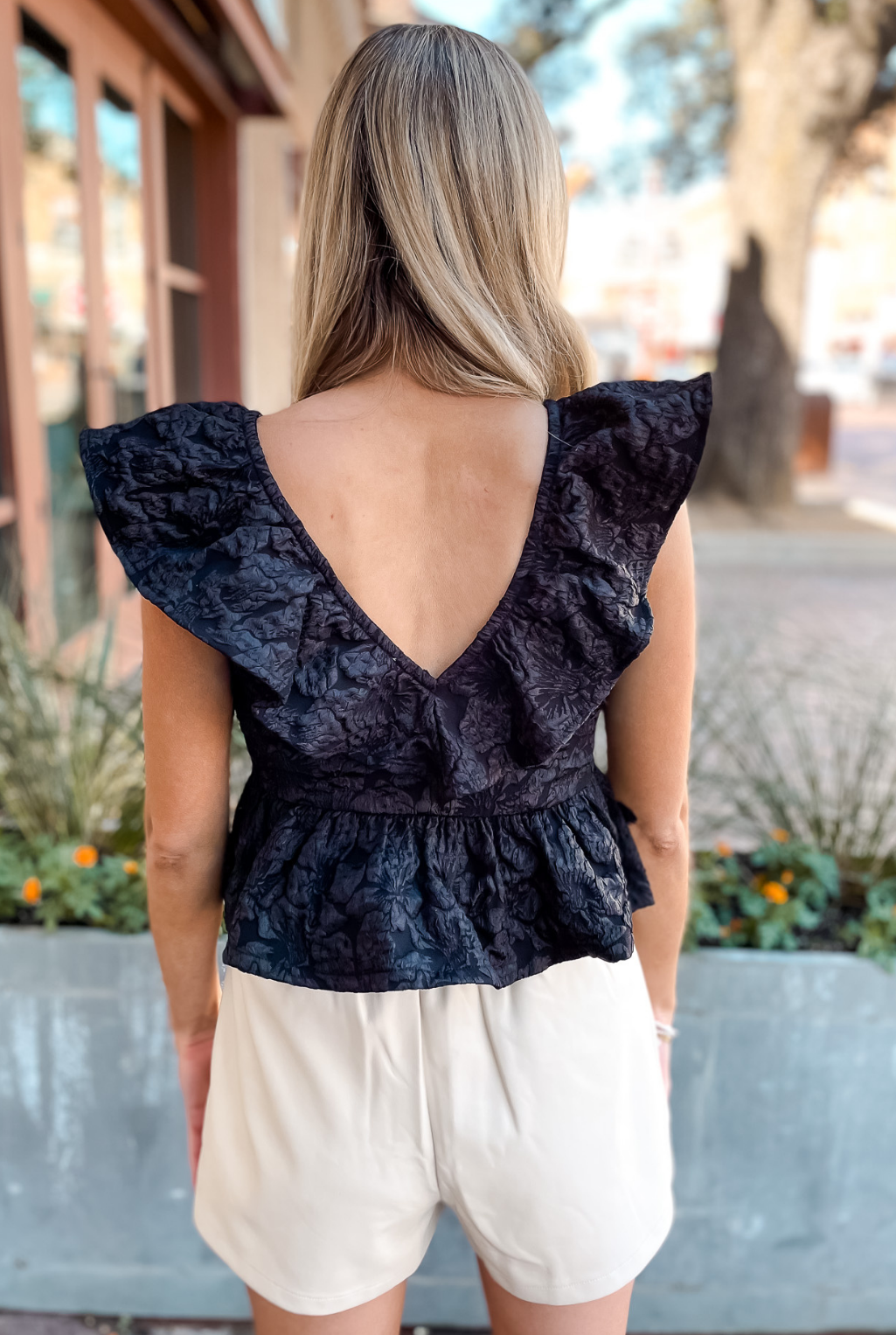 Jacquard Sleeveless Ruffle Top - Black