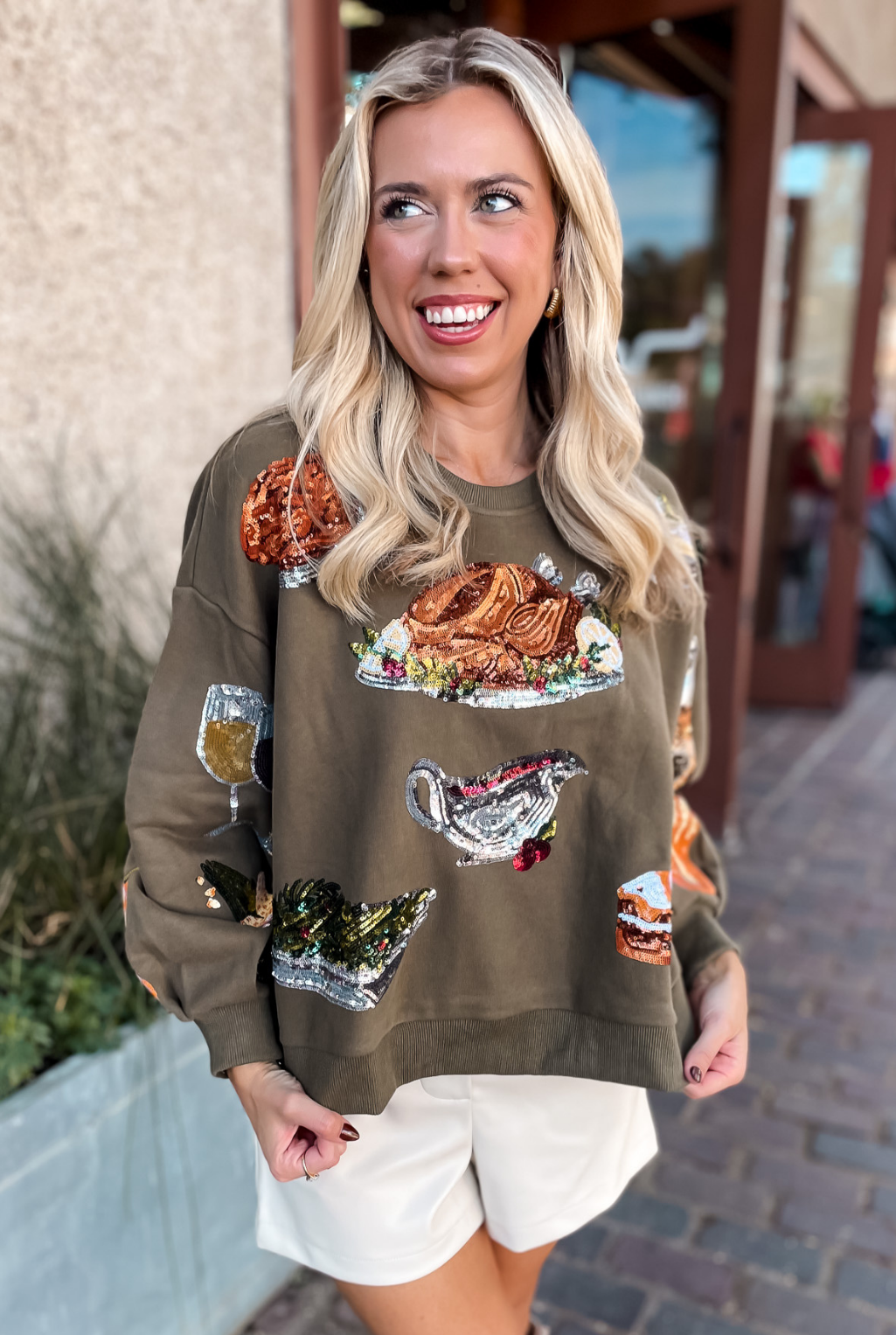 Queen Of Sparkles - Thanksgiving Dinner Sweatshirt -Olive