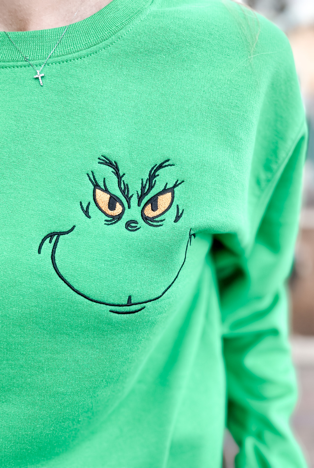 Sweatshirt - The Grinch Embroidered