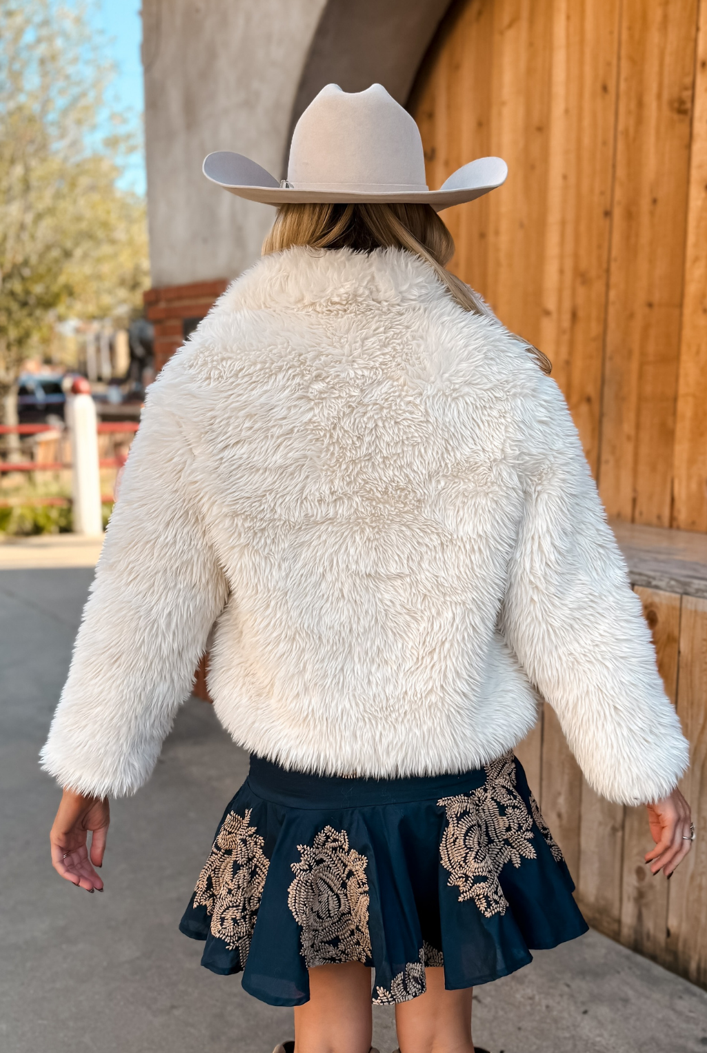 Lucky Lady Fur Coat - Ivory