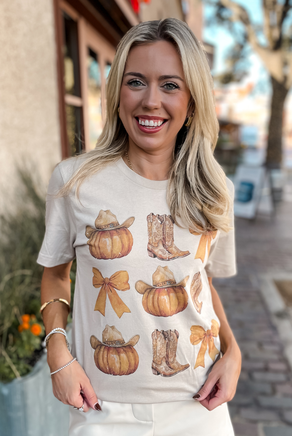 Coquette Pumpkins T-Shirt - Tan